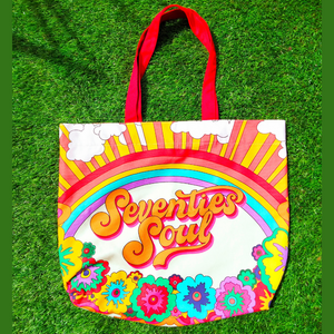 60s and 70s 1960s 1970s retro shopping tote beach bag prints wall art pictures designed for 70s House Manchester featuring our psychedelic '70s Soul' artwork by illustrator Scarlett Rickard inspired by the iconic 7-up seven-up uncola adverts by John Alcorn perfect for your retro shopping or holiday beach trip 